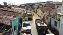 video:-sao-miguel-dos-campos,-al,-tem-ruas-alagadas-pela-chuva;-governo-decreta-estado-de-emergencia