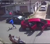 video:-homem-e-executado-a-tiros-por-bandidos-encapuzados-em-maceio