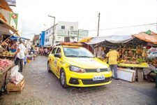 mae-derruba-filha-de-6-meses-dos-bracos-durante-discussao-em-maceio;-ela-foi-presa-sob-efeito-de-drogas