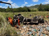 homem-morre-em-tombamento-de-caminhao-em-al;-motorista-e-o-seu-filho-sobrevivem