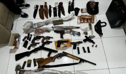 policiais-civis-sao-presos-suspeitos-de-desviar-e-vender-drogas-e-armas-apreendidas-em-al