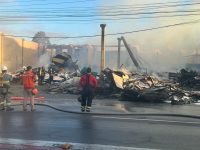 incendio-em-madeireira:-fogo-se-espalha-e-atinge-casas-vizinhas-no-barro-duro-em-maceio