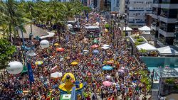 tradicional-bloco-de-maceio-leva-alegrias-aos-folioes