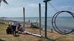 mulher-leva-mais-de-10-pontos-na-nuca-apos-ser-atingida-por-balanco-que-caiu-na-orla-da-ponta-verde,-em-maceio